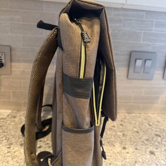 Ronyes Brown Unisex Laptop Backpack for Work/School-Excellent Condition! - Picture 3 of 9